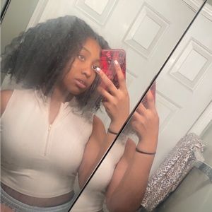 Meet your Posher, Desiree